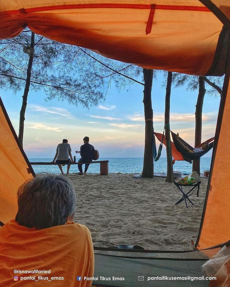 Camping Greget Gak Pakek Ribet, Pantai Tikus Emas Bangka